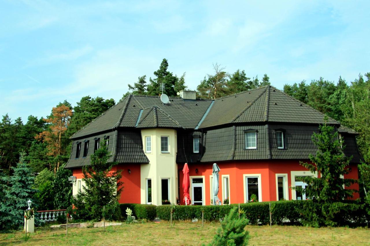 Hotel Penzion v Zálesí Mladá Boleslav Exterior foto