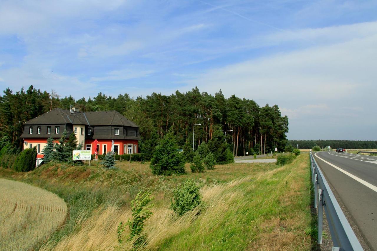 Hotel Penzion v Zálesí Mladá Boleslav Exterior foto